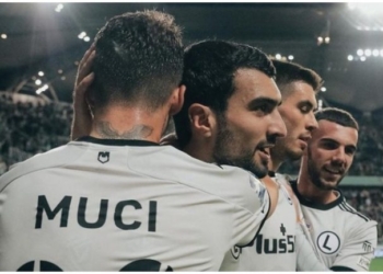 E bujshme nga Italia, Napoli përgatitet për blerjen e sulmuesit kuqezi