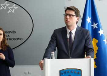 Murati i bën thirrje sektorit privat që t’i rrisë pagat e punëtorëve