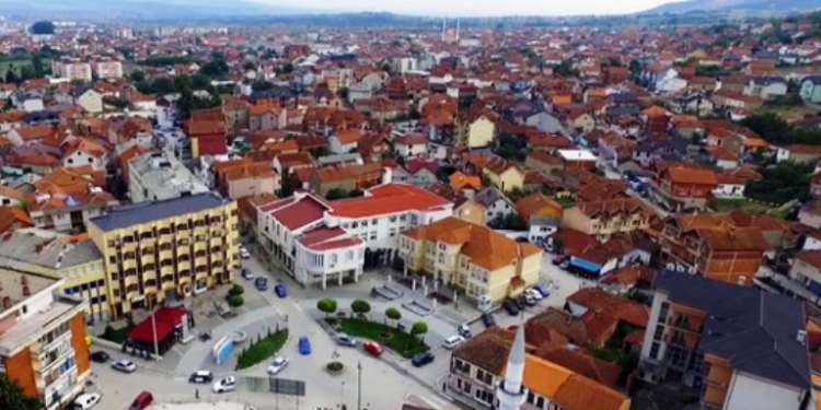 Shqiptarët të diskriminuar në Serbinë e Vuçiqit, Bashkimi Evropian hesht