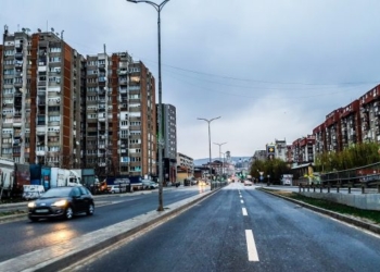 Vazhdon edhe sot testimi i rrugëve në Prishtinë