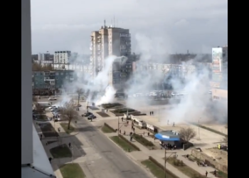 Forcat ruse hapën zjarr drejt protestuesve ukrainas në qytetin Enorgodar