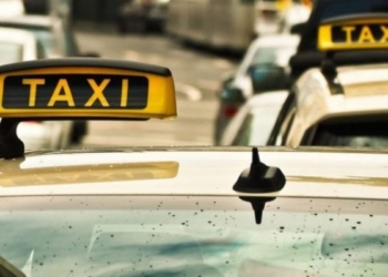 Nën kërcënimin e armës taksistit në Prishtinë ia grabisin 90 euro