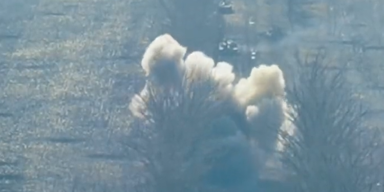 Forcat ukrainase shkatërrojnë tanket ruse në rajonin e Donbasit