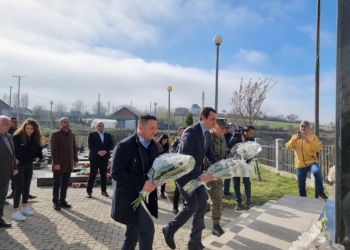 ​Kurti në 23-vjetorin e masakrës së Rezallës: Gjenocidi serb njihet botërisht, përgjegjësit të gjykohen e të dënohen