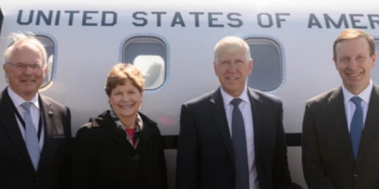 Tre senatorët amerikanë do të vizitojnë sot Kosovën