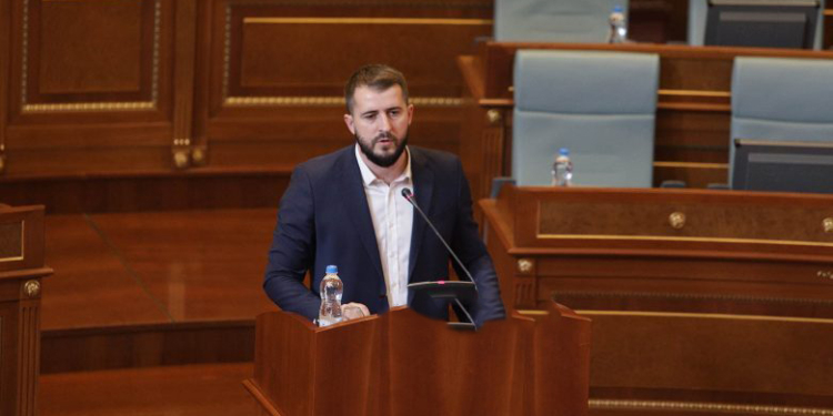 PDK: Nuk do e votojmë projektligjin për pagën minimale, Kurti shkeli premtimin