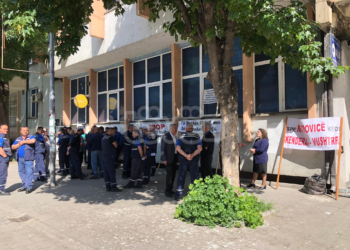 Punëtorët e KEDS/Kesco në distriktin e Mitrovicës në grevë, kërkojnë rritje të pagave