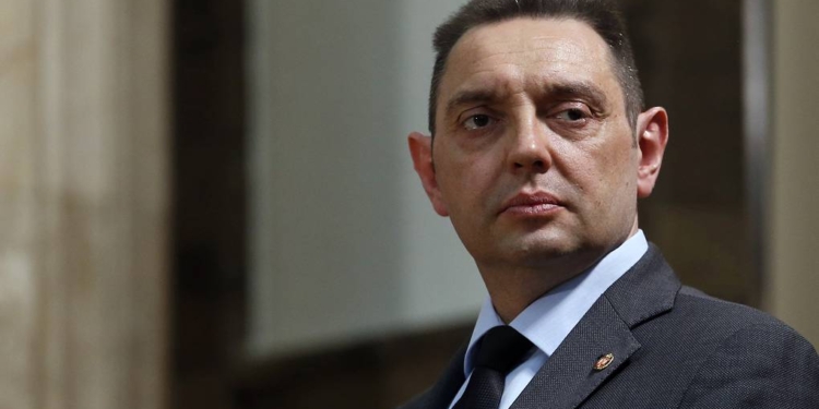 Vulin përsëri i fyen shqiptarët me termin “shiptar”