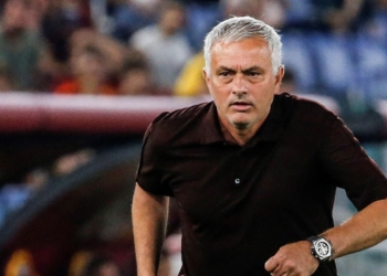 Jose Mourinho nga Tirana: “Stadiumi është i bukur, shpresoj që një futbollist shqiptar ta fitoj kupën”