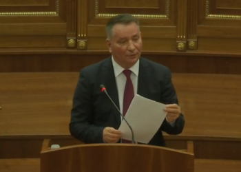 Lekaj LVV-së: Votojeni Trustin e lëreni anash krenarinë e inatet politike