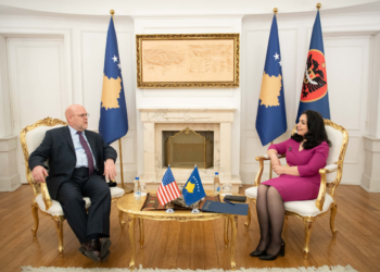 Osmani takon ambasadorët e shteteve të QUINT-it