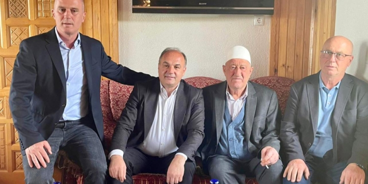 Hoxhaj drejtuar familjes së Thaçit: Presidenti do të kthehet më i fortë në Kosovë