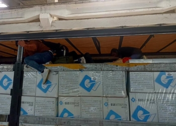 Policia ndalon katër sirianë ilegalë dhe konfiskon mallra të kontrabanduara