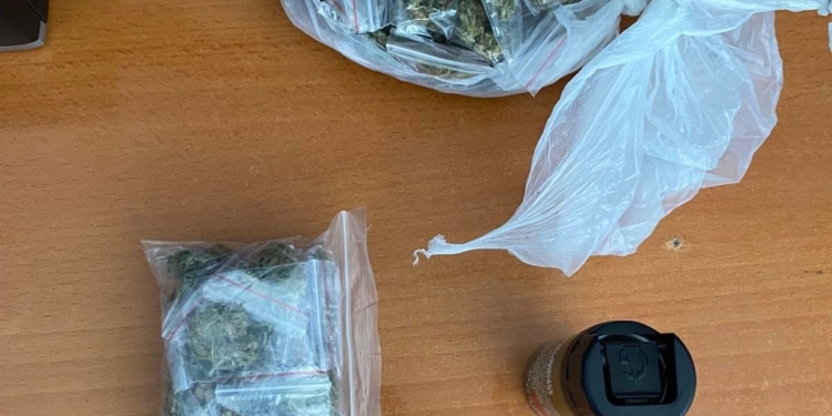 Arrestohet një i dyshuar për narkotikë në Vushtrri