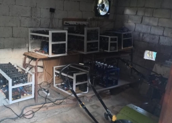 Policia konfiskon 12 aparate për prodhimin e kriptovalutave në Mitrovicë