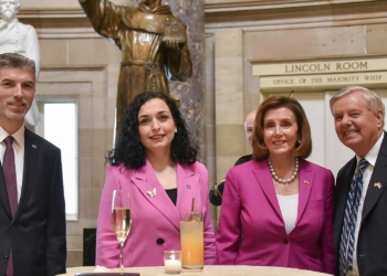 Osmani merr pjesë në darkën e organizuar nga Pelosi