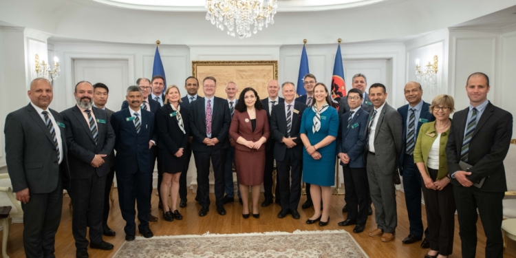 Osmani në Ditën e Presidentit: Shtëpia nuk mund të mbahet pa miq