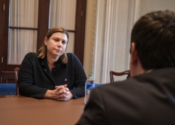 Kurti takohet me kongresisten Slotkin: Kosova ka dëshmuar se është partnere e besueshme e aleatëve të saj