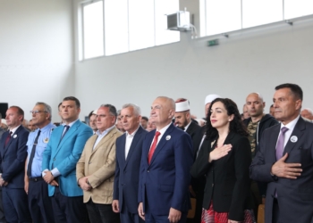 Osmani e Meta thonë se Kuvendi i Junikut është një ndër ngjarjet më të rëndësishme kombëtare