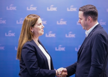 Kumbaro në takim me Abdixhikun shpalos pjesë nga plani për krijimin e hartës së përbashkët turistike