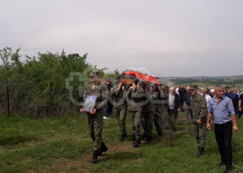Varroset babai i Hysni Gucatit
