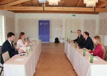 Ministrja Haxhiu takohet me homologun e saj në Kroaci