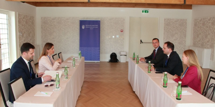 Ministrja Haxhiu takohet me homologun e saj në Kroaci