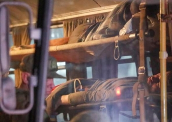 Evakuimi i ushtarëve ukrainas nga fabrika e çelikut ‘Azovstal’ përmes fotogafive