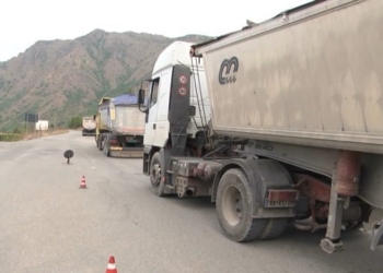 U hodh nga kamioni se nuk i funksiononin frenat, vdes 35-vjeçari në Has