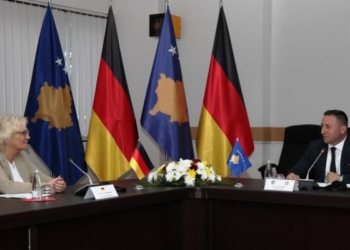 Mehaj pret homologen gjermane, flet për angazhimin e FSK-së në misione ndërkombëtare