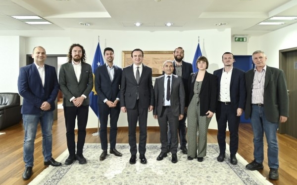Kurti priti në takim delegacionin e socialdemokratëve nga Zvicra