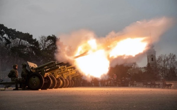 Armatosja e Serbisë – Beogradi në mes Moskës e Pekinit