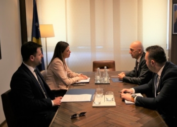 Haxhiu e Kelmendi diskutojnë për reformën në drejtësi