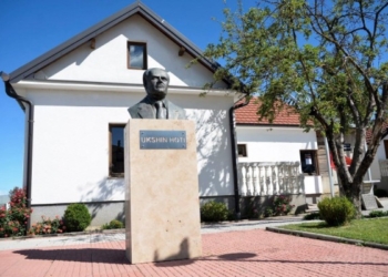 Sot organizohet vizitë në shtëpinë-Muze të Ukshin Hotit