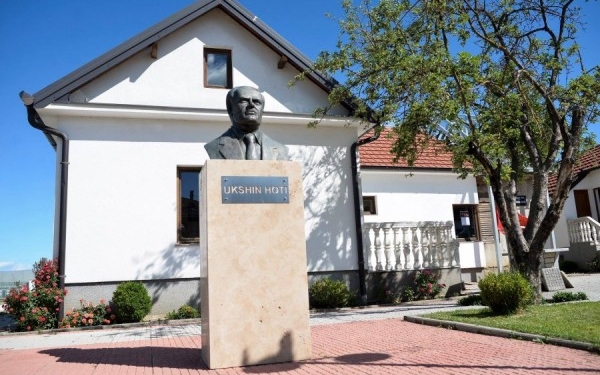 Sot organizohet vizitë në shtëpinë-Muze të Ukshin Hotit