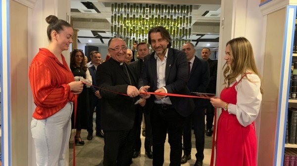 Përurohet biblioteka e Ipeshkivës “Ernest Koliqi”