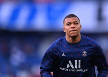 ​Mbappe i kërkon drejtuesve të PSG-së transferimin e yllit të Barçë