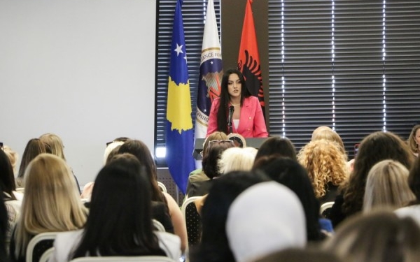 Diellza Kukaj zgjidhet kryetare e Aleancës së Gruas