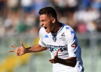 Gjigantët e Serisë A në “luftë” për mesfushorin kuqezi