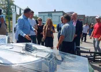 17 blegtorë të Shtimes përfitojnë pajisje bujqësore nga BE-ja