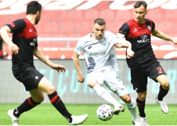 VIDEO/ Mjaftojnë 6 minuta, Zymer Bytyqi gjen golin e radhës në Turqi