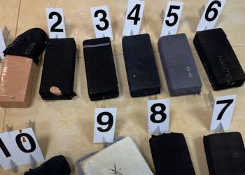 Kapet në kufi me lëndë narkotike të fshehur në çorape, arrestohet 38-vjeçarja në Shqipëri