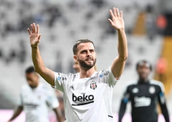 PJANIC NË RADARIN E NAPOLIT