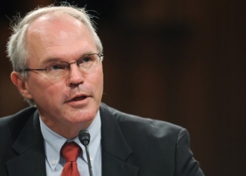 Ambasadori Hill: Serbia duhet të vendosë për rrugën evropiane, Kosova dhe Ukraina janë situata të ndryshme