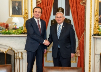 Menendez pas takimit me Kurtin: Angazhimi i SHBA-së ndaj Kosovës është më vendimtar se kurrë