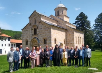 Pas komunikatës së QUINT’it, ambasadorët e huaj shkojnë për vizitë në Manastirin e Deçanit