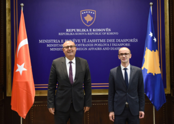 Zëvendësministri i MPJD-së takohet me ambasadorin turk, flasin për aplikimin e Kosovës në KiE