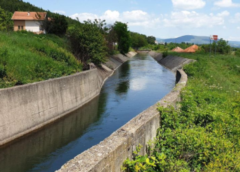 Gjendet pa shenja jete një i mitur në kanalin e Ibër Lepencit në Mitrovicë