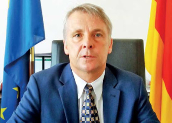 Rohde jep detaje rreth takimeve mes Kurtit e Vuçiq në Berlin