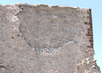 Shembën muret anësore të kalasë që u restauruan në vitin 2017